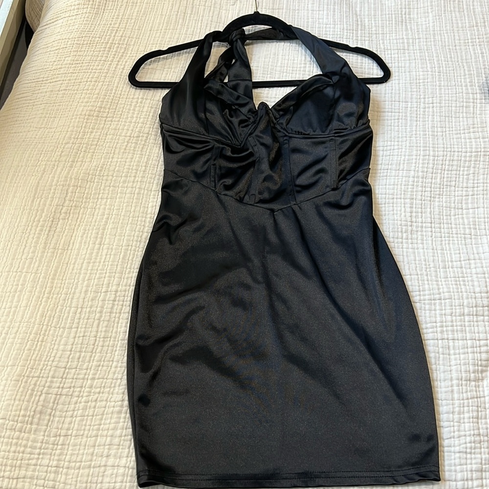 Black dress Medium size!! 95% Polyester 5% Spandex